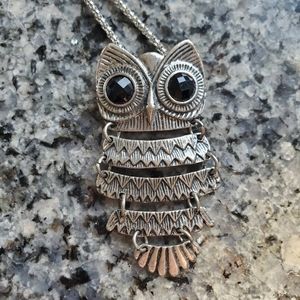 Silver Toned Vintage Owl Pendant Necklace